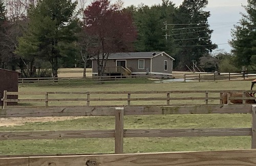 Tryon House | Adorable Cozy House Near Tryon Equestrian Center