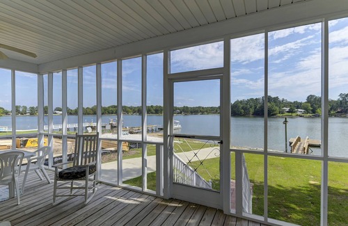 Chapin House | Adorable Cozy Serene Lakefront Cottage w/Private Dock, Ramp, Wi-Fi Amazing Views