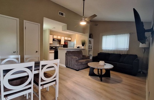 Denton Apartment | Adorable Getaway near TWU 👍🏼