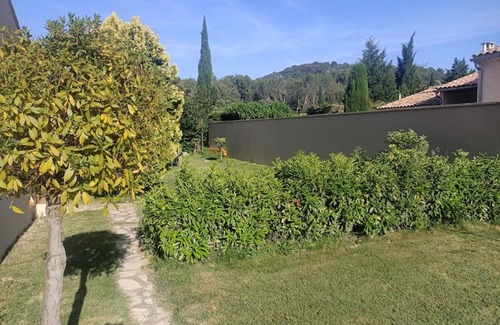 Chateaurenard House | Adorable Guest house