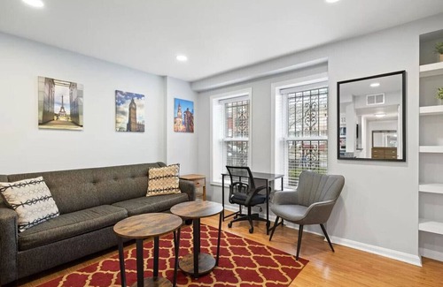 Columbia Heights House | Adorable Guesthouse | Free Parking | DCottage