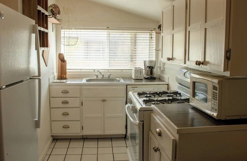 Flagstaff Cottage | Adorable Historic Cottage With Patio & Storage/Walk to Downtown/NAU/Groceries