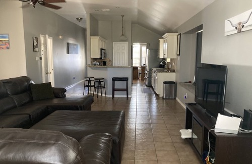 South Side House | Adorable Home Away From Home in the City by the Bay