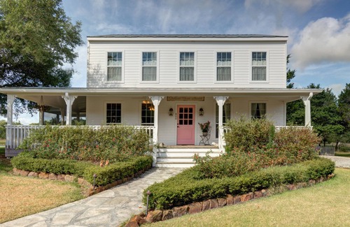 Round Top House | Adorable house - minutes to Round Top and Warrenton
