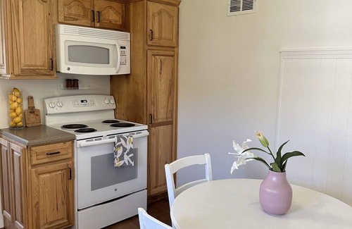 Pewaukee House | Adorable lake house retreat - steps from the lake and restaurants!