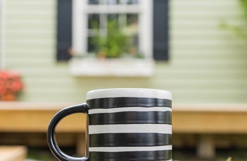 Mathews House | Adorable Main St. Cottage, Couples Retreat