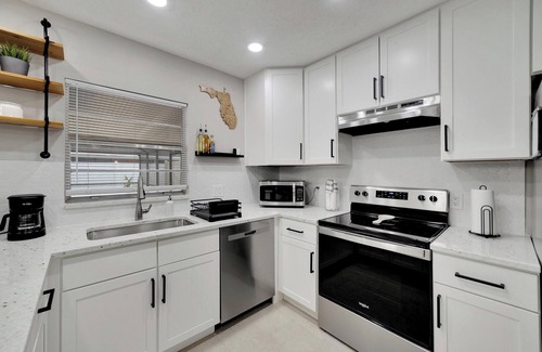 Citrus Park House | Adorable Oasis - Pool - Ace Locationnn