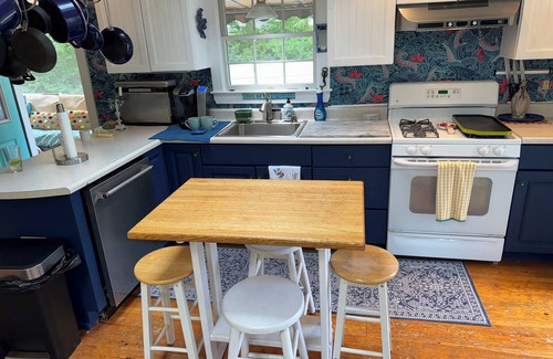 Kennebunkport House | Adorable OPEN Concept Beach Cottage at Goose Rocks Beach