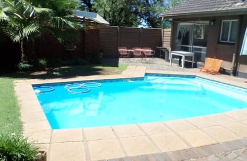 Meyerton Apartment | Adorable Room House Share with pool & lappa
