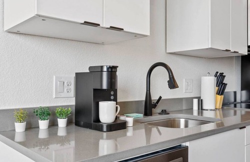 West Colfax Apartment | Adorable Sloans Lake Studio
