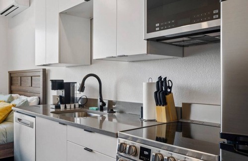 West Colfax Apartment | Adorable Sloans Lake Studio