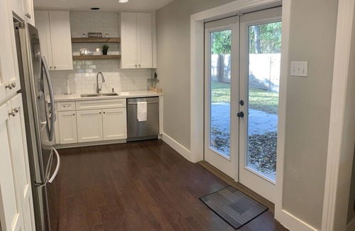 Allandale House | Adorable spacious 1300 sq ft, 2 BR home with huge fenced yard, great location