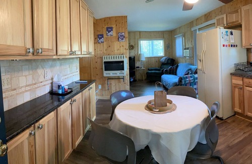 Hastings Cottage | Adorable Thornapple Lake Cottage on Channel