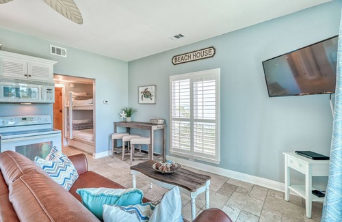 Destin Condo | Adorable Upstairs 2 BR Nantucket 6AB