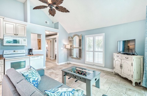 Destin Condo | Adorable Upstairs 2 BR Nantucket 6AB