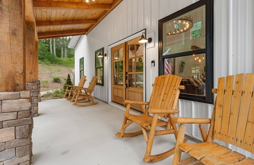 Highlands House | Adventure Awaits at This Charming Farmhouse Retreat in Highlands, NC