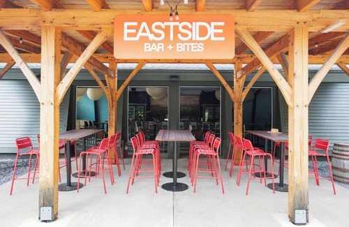 Stowe Area Hotel | Adventure Awaits in a Spacious Room Near Mt Mansfield! Outdoor Pool!