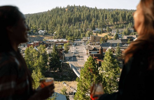Truckee Cabin | Adventure Cabin 34 - Luxurious Adventure Cabin