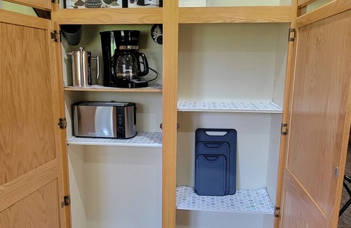 Coolin Cabin | Adventure Cabin -Coolin Priest Lake; king bed, bunks, ATV and snowmobile parking