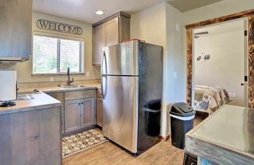 Moab South Valley House | Adventure-ready stay with garage, balcony sunsets & dog-friendly comfort
