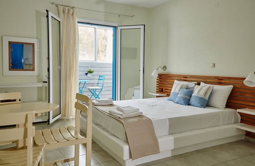 Gavrio Hotel | Aelia Apartments