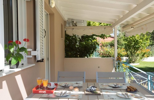 Agios Ioannis House | AELIA HOUSE - HELIOS - With The Power Of Sun & The Simplicity Of The Olive Tree