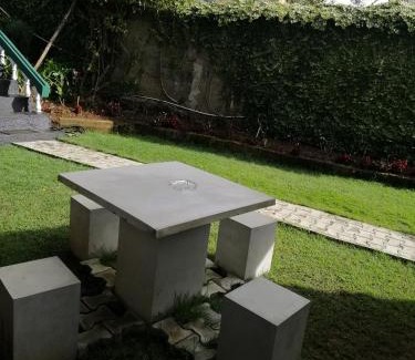 Nuwara Eliya House | Aerizo bungalow & Tours