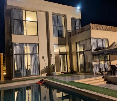 Al Jizah Ski Chalet | Aeropuerta Mini Villa - Private self check-in Layover near Amman Airport