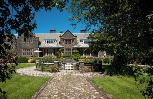 Putsborough Apartment | Affinity @ Pickwell Manor - huge space for 7 people in a beautiful manor house