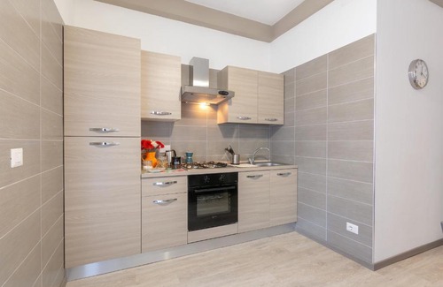 Isolotto House | AFFITTACAMERE IMPERIALE