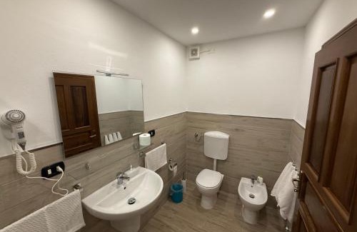 Crocetta-San Lazzaro-Modena Est House | Affittacamere La Casa Del Tiglio