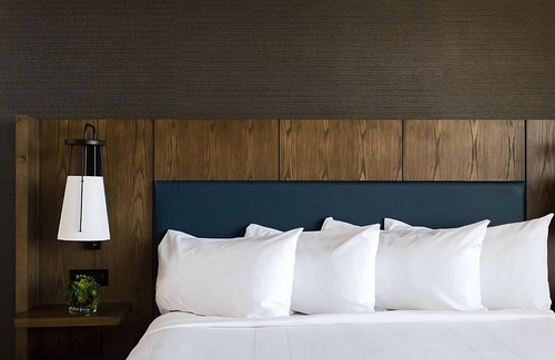 Nashville Resort | Affordability Meets Comfort! Short Drive to Adventure Science Center, w/Pools