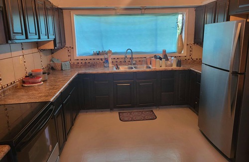 Monroe House | Affordable 7-bedroom house on the bayou in Monroe