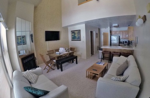 Wolf Creek Condo | Affordable and comfortable with VIEWS 2b/2b+loft Powder Mountain and Snowbasi