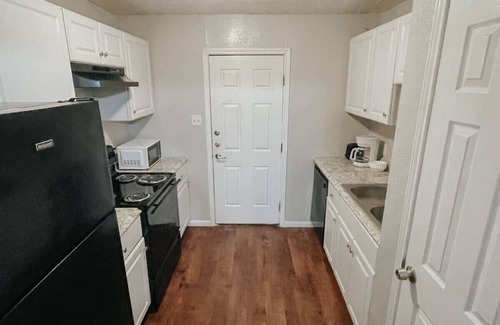 Central City Apartment | Affordable & Centrally Located Workforce Retreat