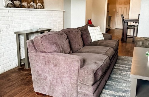 Central City Apartment | Affordable & Centrally Located Workforce Retreat