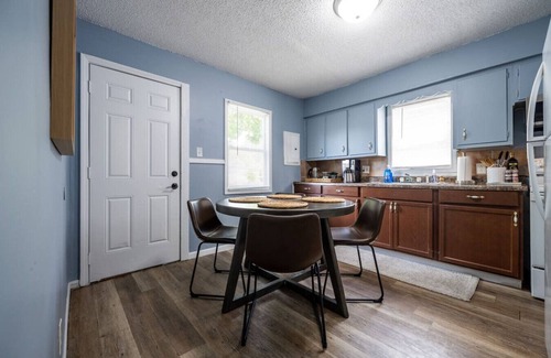 Indianapolis House | Affordable Close to Speedway Hospitals Downtown