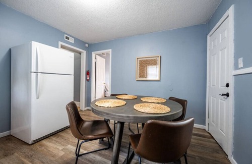 Indianapolis House | Affordable Close to Speedway Hospitals Downtown