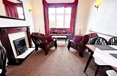 Cleethorpes Hotel | Affordable & comfortable Guest House by Sea Room 7