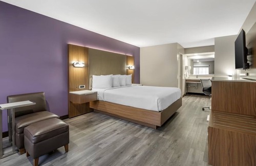 Inglewood Hotel | Affordable Comfort Near Top LA Beaches – Relax Post-Venice Boardwalk Stroll