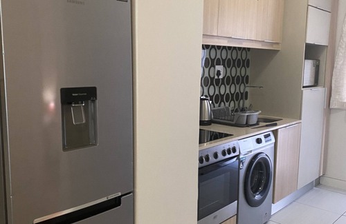 Greater Johannesburg Metropolitan Area Apartment | "Affordable, Comfortable & Stylish Apartment."