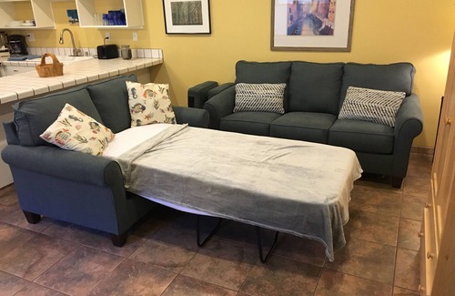 Carpinteria Condo | Affordable, end unit on courtyard in desirable La Cabaña! Steps From beach
