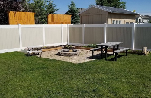 Idaho Falls House | Affordable Family Getaway- 90 minutes to Yellowstone