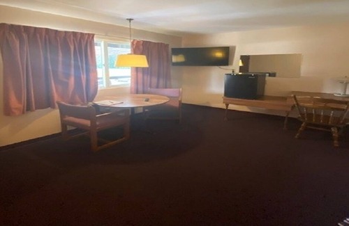 Lake City House | Affordable Lake City updated rooms