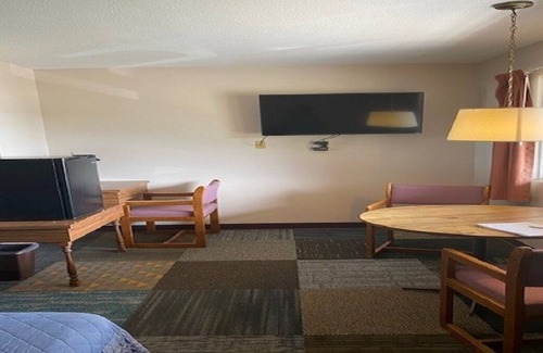 Lake City House | Affordable Lake City updated rooms