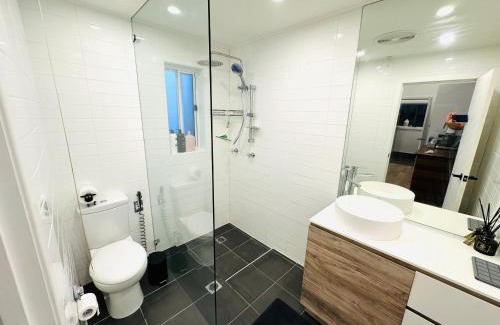 Manly Vale Apartment | Affordable Luxury Stay Near Manly Beach