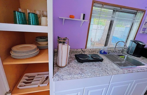 Renton House | AFFORDABLE & MODERN 1BR PRIVATE GUEST SUITE [ ~280 sq. ft. ]