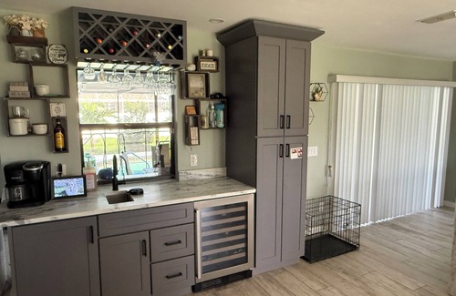 Caloosahatchee House | Affordable No-Pet Fee Cape Coral Getaway