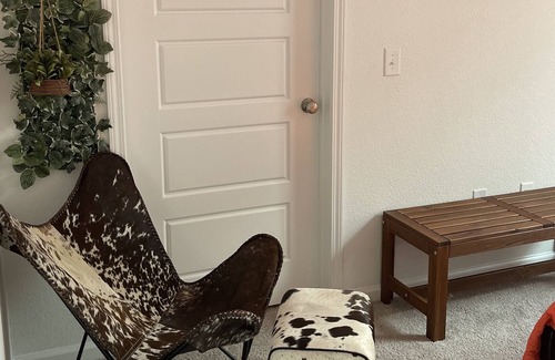Alden Bridge House | Affordable Private Room & Bath