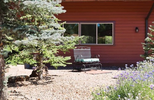 Pinetop Condo | Affordable 1BR Lodge Room in Pinehill, AZ – Ideal for Outdoor Adventurers